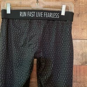 nike run fast live fearless leggings